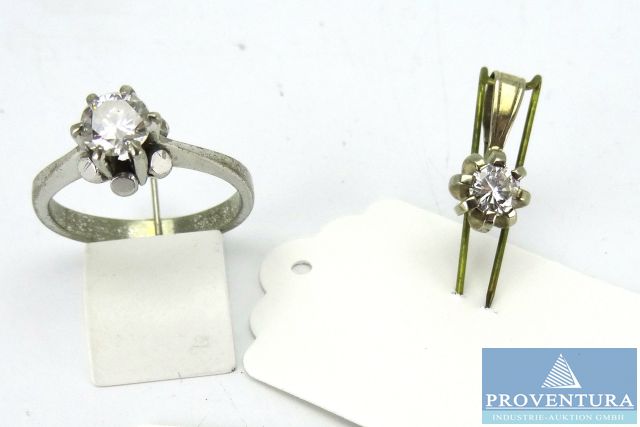 You are currently viewing Nachverkauf zur Schmuck-Auktion: 2 Pos. Brillant-Ring + Anhänger, vergoldete Ketten – 38667 Bad Harzburg – 27.04.2022 – 09:00:00