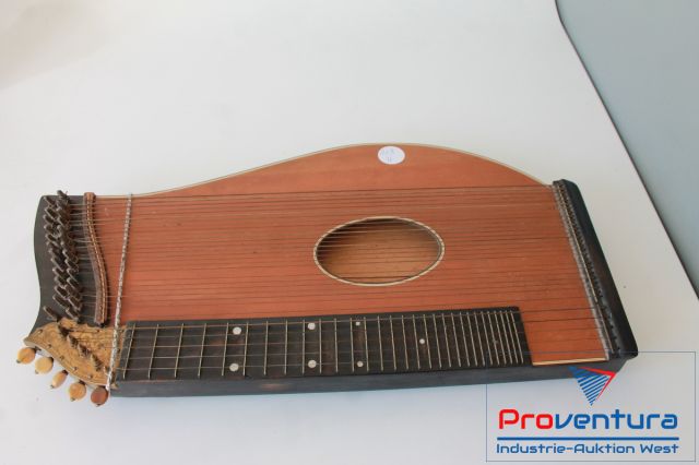 You are currently viewing Musikinstrumente  und Bajonett aus Nachlass –  – 12.05.2022 – 09:00:00