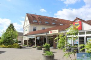 Read more about the article Immobilien-Versteigerung: Renditeobjekt – vollvermietetes Einkaufszentrum mit Supermarkt, Bäckereifiliale, Blumengeschäft, Hotel und Imbiss, Grundstücksgröße ca. 5.600 m² – Wolmirstedter Str. 7 + 9 + 10 in 39326 Colbitz – 16.09.2022 – 09:00:00