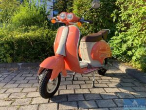 Read more about the article Versteigerung aus Sammlung: Seltener Motorroller Italjet Velocifero V50 Typ 900, Bj. 1995, 2.500 Km, 2. Hand, original Lack, Sammlerzustand!  – 37085 Göttingen – 19.09.2022 – 10:00:00