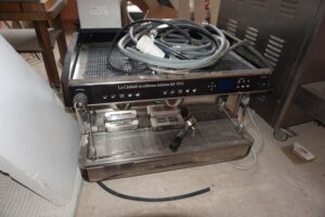 Read more about the article Ausstattung eines Eiscafés –  – 23.11.2022 – 09:00:00