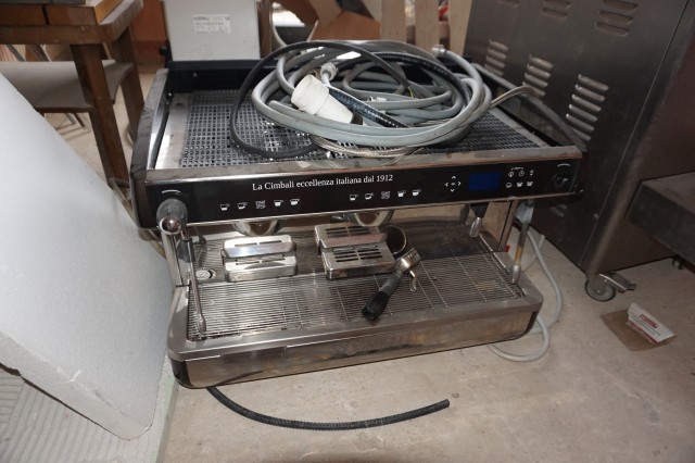 You are currently viewing Ausstattung eines Eiscafés –  – 23.11.2022 – 09:00:00