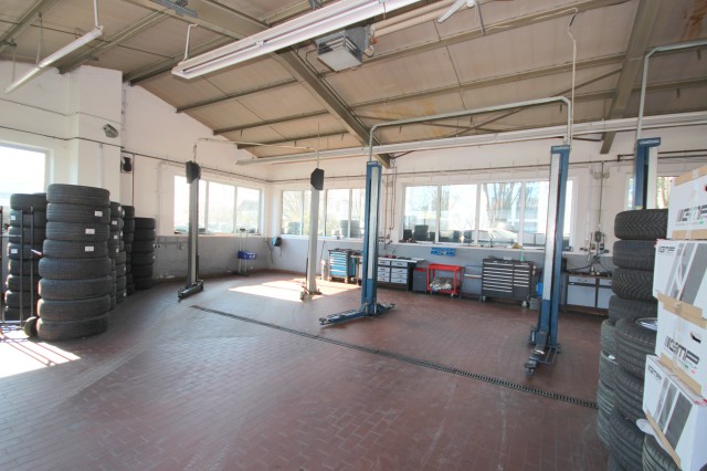 You are currently viewing Betriebs- und Geschäftsausstattung einer Autowerkstatt und -glaserei –  – 05.05.2023 – 09:00:00