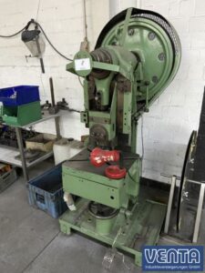 Read more about the article Pfandversteigerung von Resten der VMK Metallbe- und -verarbeitung UG, 58640 Iserlohn – Exzenterpressen, Werkzeugwagen, Aufnahmen, Transportwagen – 18.04.2023 – 18:00:00