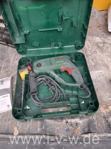 Read more about the article Werkzeug und Hilfsmittel eines Fliesenlegers –  – 10.07.2023 – 09:00:00