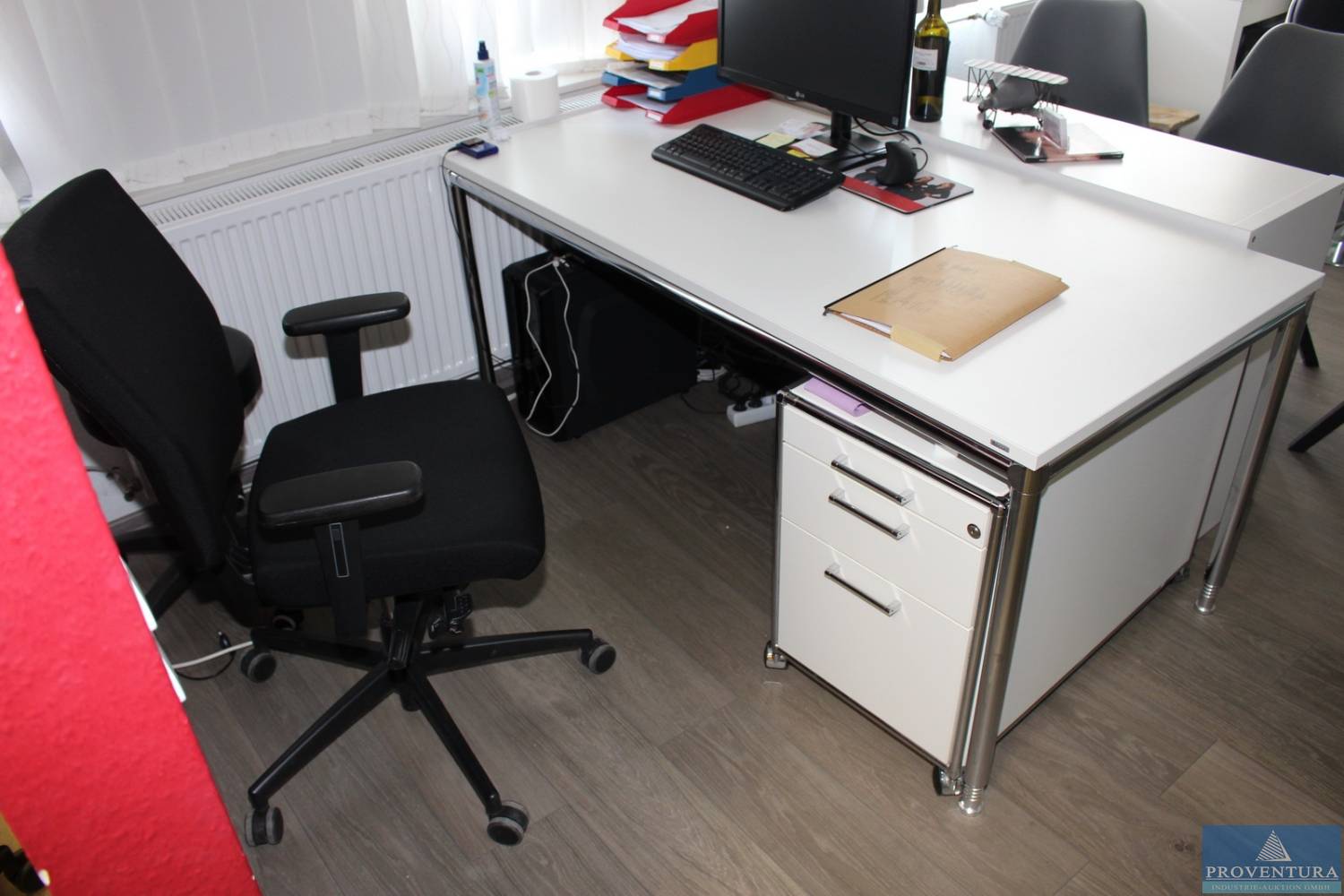 You are currently viewing aus Insolvenz Schreibtisch BOSSE Space Set 1 weiss mit Rollcontainer – 37603 Holzminden – 01.09.2023 – 09:00:00