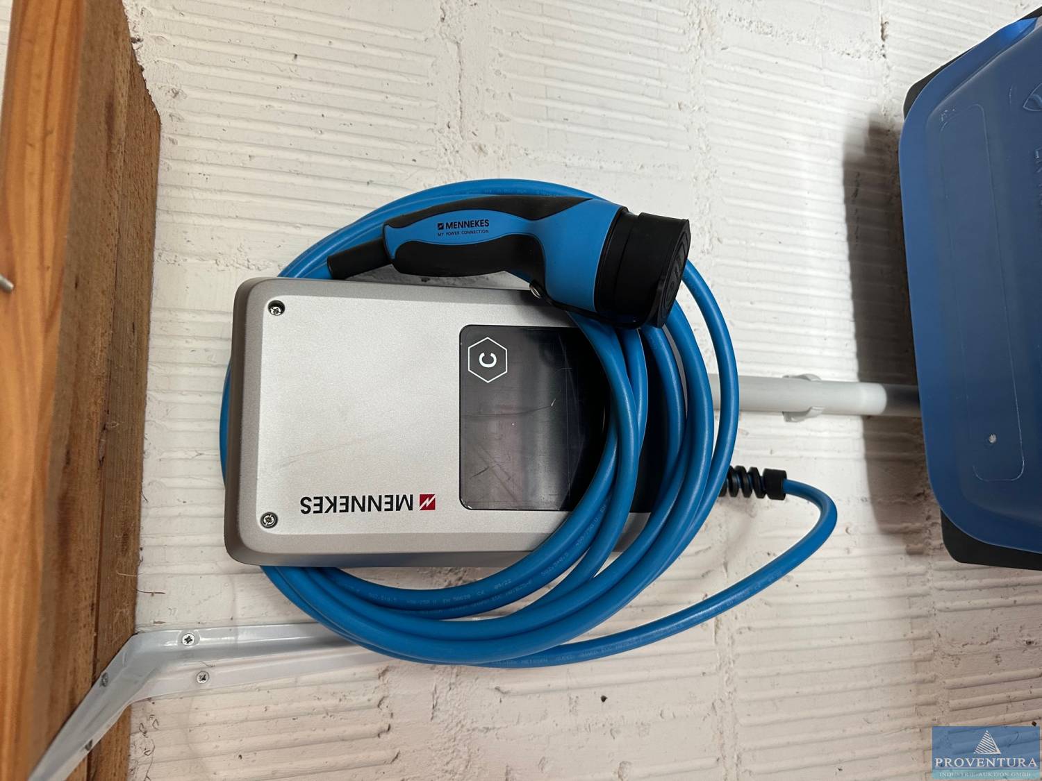 You are currently viewing aus Insolvenz Wallbox MENNEKES Compact 2.0 Amtron 11 C2 Typ 2, angeschafft 2022  – 37603 Holzminden – 19.09.2023 – 10:00:00