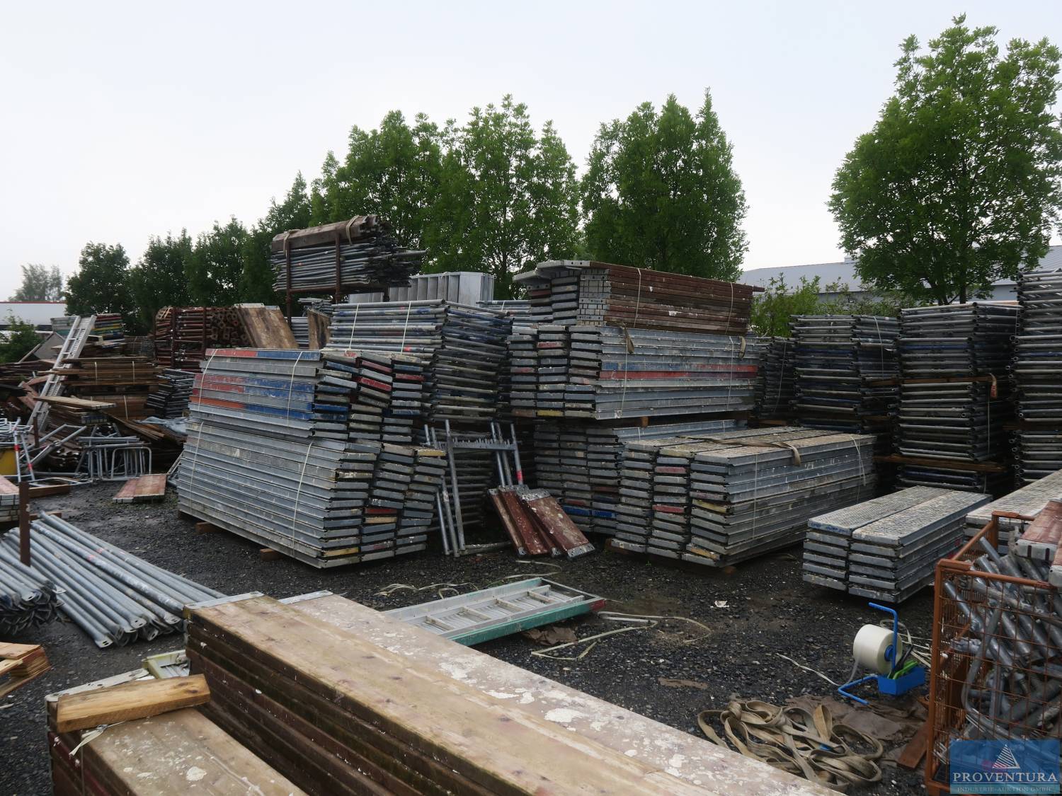 You are currently viewing Online-Auktion: ca. 2.500 m² Baugerüst PLETTAC und 660 Baustützen – 38126 Braunschweig – 27.09.2023 – 09:00:00