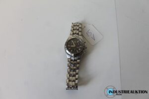 Read more about the article Nachauktion Armbanduhren, Ketten aus Nachlass – 42579 – 22.10.2023 – 18:00:00