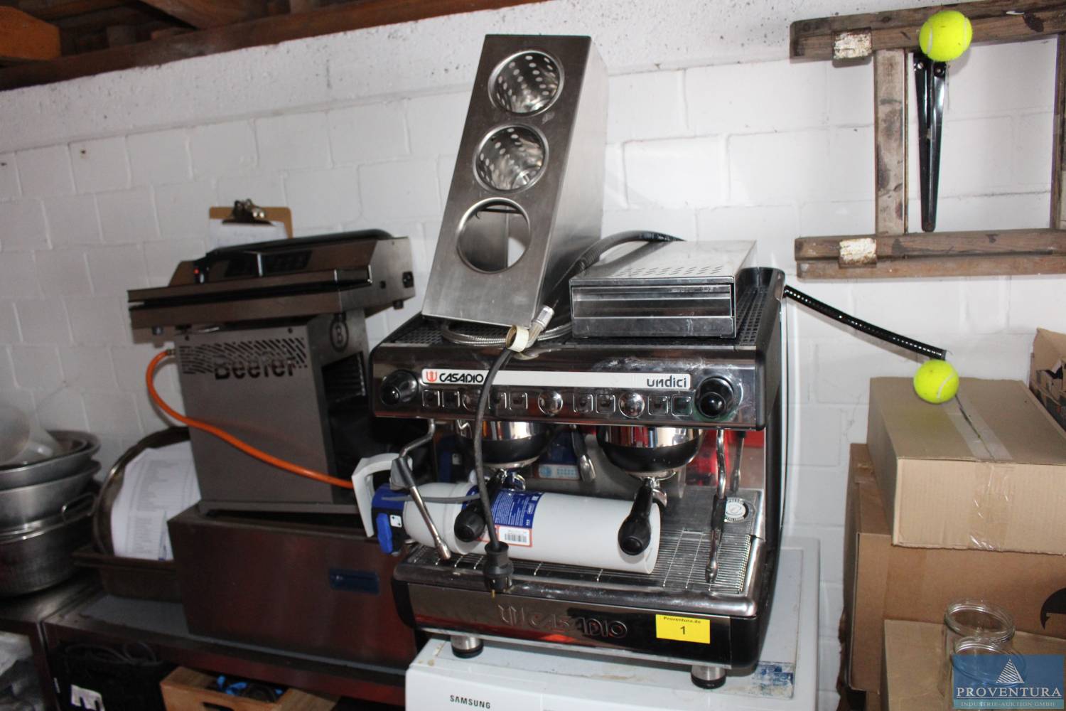 You are currently viewing Insolvenzversteigerung: 60 Positionen Restinventar aus Restaurant, Catering, Kaffeemaschine, etc. – 37600 Raum Holzminden – 01.11.2023 – 11:00:00