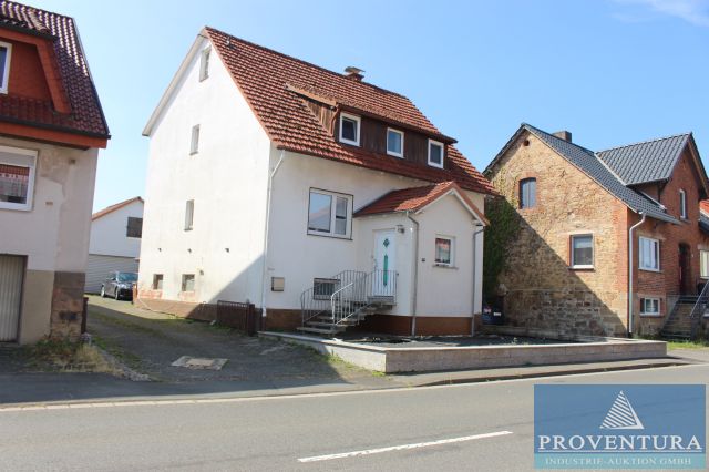 You are currently viewing Vorankündigung Immobilien-Versteigerung: Zweifamilienhaus Wohnfläche 115 qm, Grundstücksfläche 2.070 qm – 34466 Wolfhagen bei Kassel  – 30.11.2023 – 09:00:00