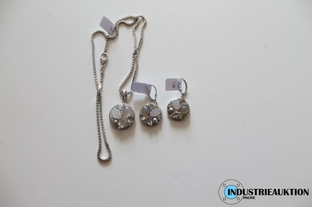 You are currently viewing Nachlassauktion Schmuck teilweise Gold und Silber, Armbanduhren – 42579 – 28.04.2024 – 18:00:00