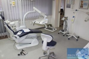 Read more about the article Insolvenzversteigerung Zahnarzt Parodontitis-Praxis ca. 50 Pos. u.a. Behandlungseinheit KAVO Primus 1058 Life Bj. 2020, Dental-Diodenlaser MLT, Panorama-Röntgengerät SIRONA, Oral-Röntgengerät GENDEX, Dentalkompressor DÜRR, etc. – 30161 Hannover – 06.05.2024 – 10:00:00
