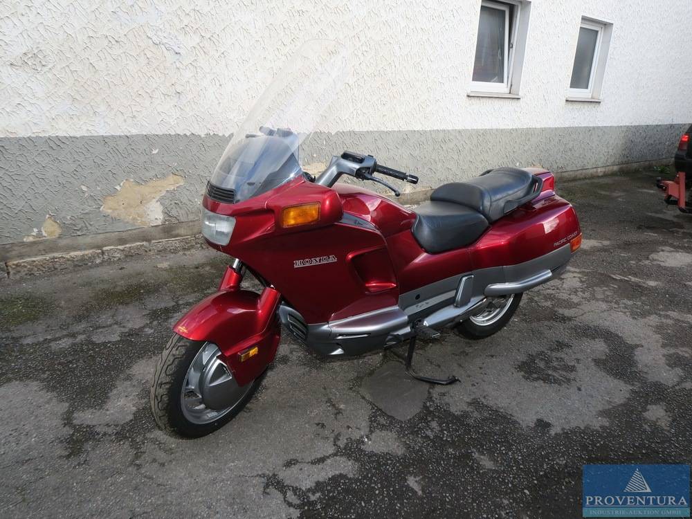 You are currently viewing Versteigerung aus Sammlung: Seltenes Motorrad Honda Pacific Coast 800, EZ 1990, deutsche Papiere, H-Zulassung – 37194 Raum Nordhessen – 04.06.2024 – 14:15:00
