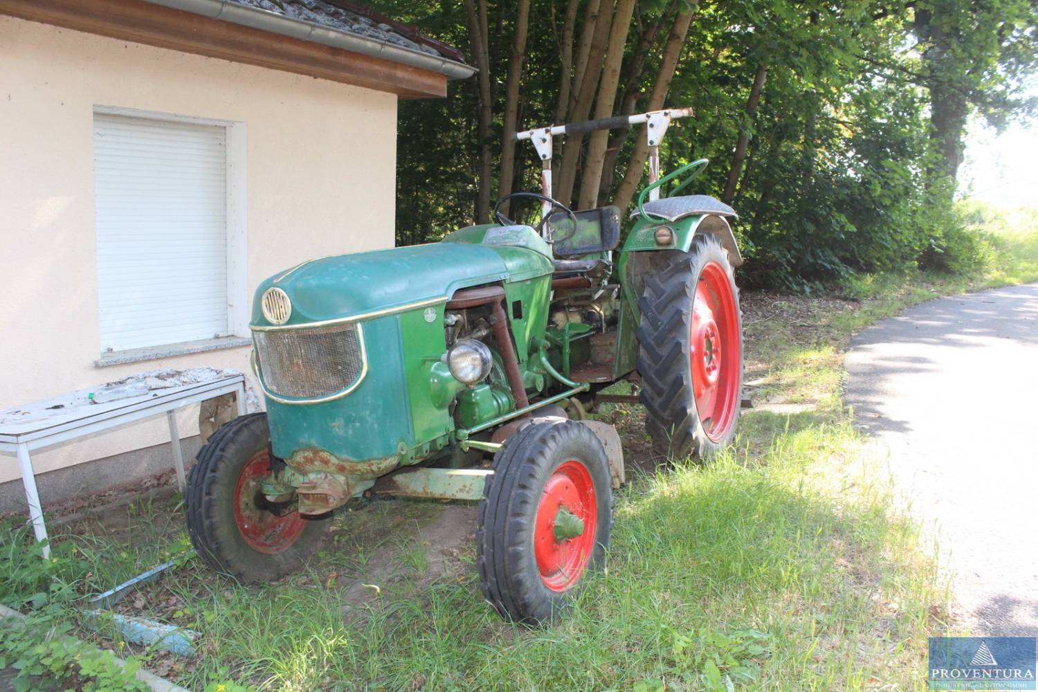 You are currently viewing Nachlassversteigerung 125 Pos. u.a. DEUTZ D40, Motorrad-Hebebühne, Spenglerwerkzeuge, Militaria NVA – Sowjetunion, Hausrat, etc. – Raum 14913 Jüterbog – 22.08.2024 – 11:00:00