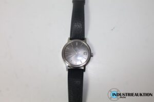Read more about the article online Auktion aus Nachlass Herrenarmbanduhr OMEGA, Taschenuhr KIENZLE –  – 18.08.2024 – 18:00:00