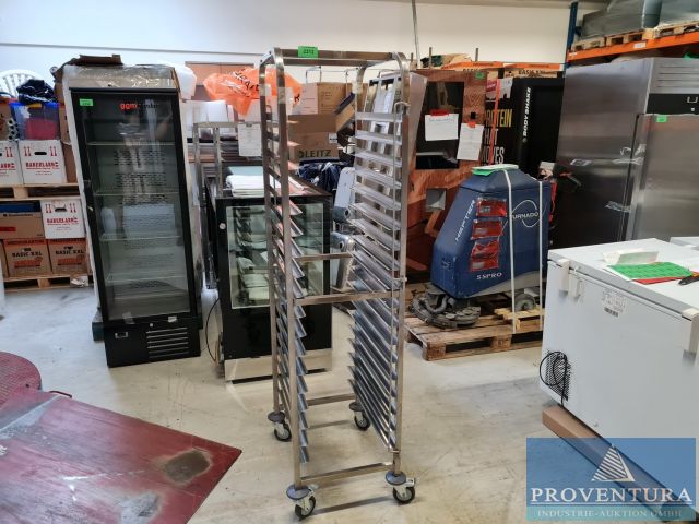 You are currently viewing Versteigerung wegen Nichtabholung aus Leasing: Untergestell für Kombidämpfer GGM mit Blechhalter, Tabletwagen BARTSCHER mit 18 Einschüben – in 37079 Göttingen – 04.09.2024 – 09:00:00