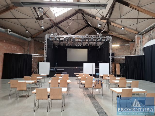 You are currently viewing Insolvenzversteigerung: 284 Pos. Bühnentechnik Catering Kühlanhänger, Klapptische OVP, Traversen TRUSS, Bühnenpodeste, Molton, Bühnenstrahler, Lichttechnik, PA-Geräte, Frontcooking-Center SCHOLL, Geschirr, Bestecke, Gläser – Raum 36251 Bad Hersfeld – 03.02.2026 – 09:00:00